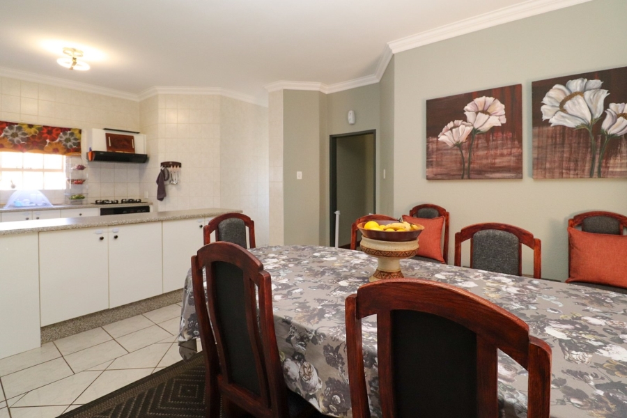 3 Bedroom Property for Sale in Flamwood North West
